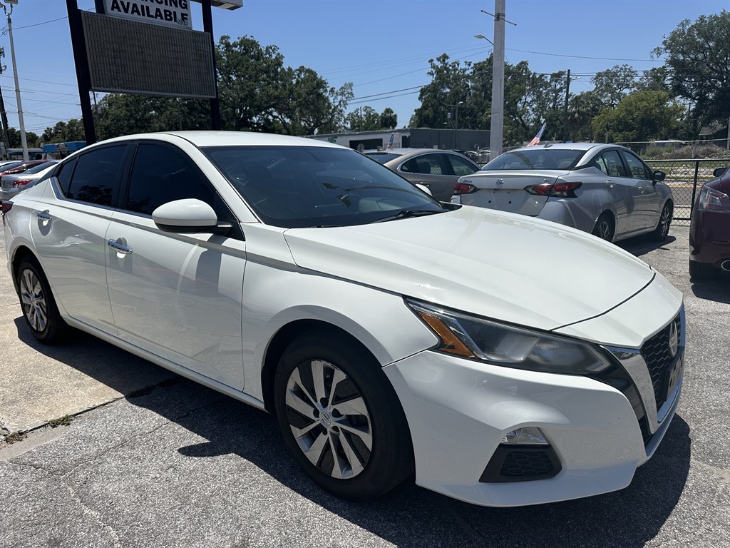 2020 Nissan Altima S photo