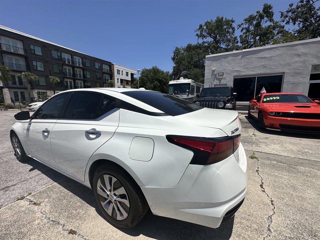 2020 Nissan Altima S photo