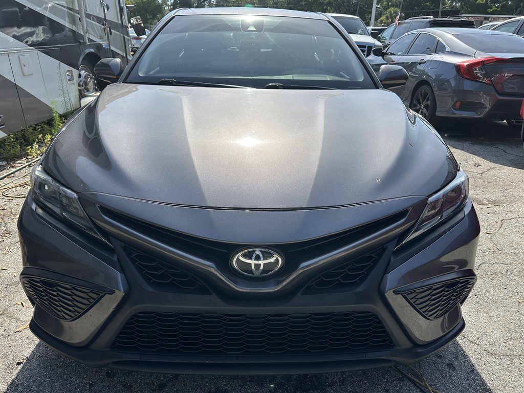 2021 Toyota Camry SE photo