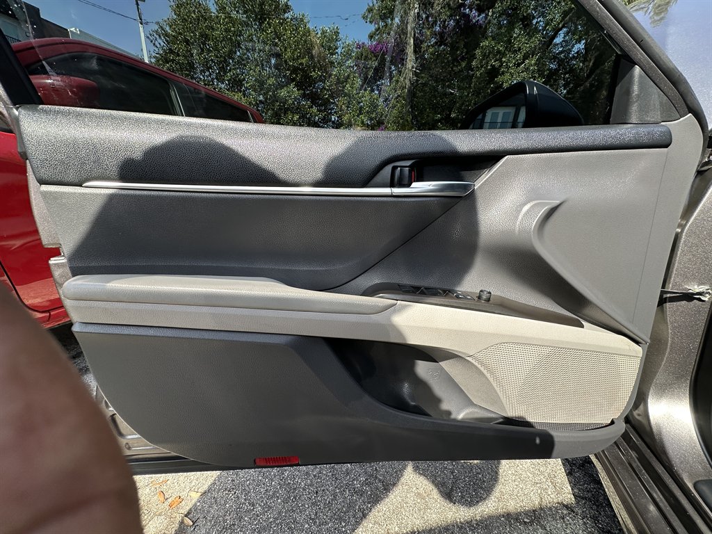 2021 Toyota Camry SE photo