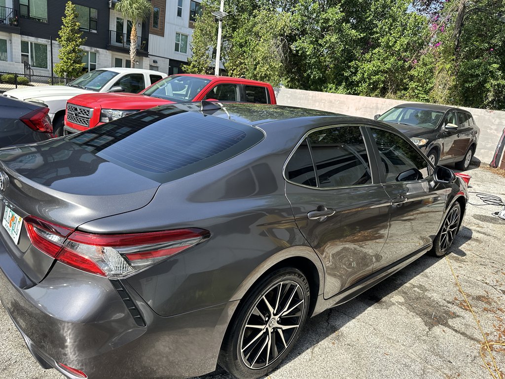 2021 Toyota Camry SE photo