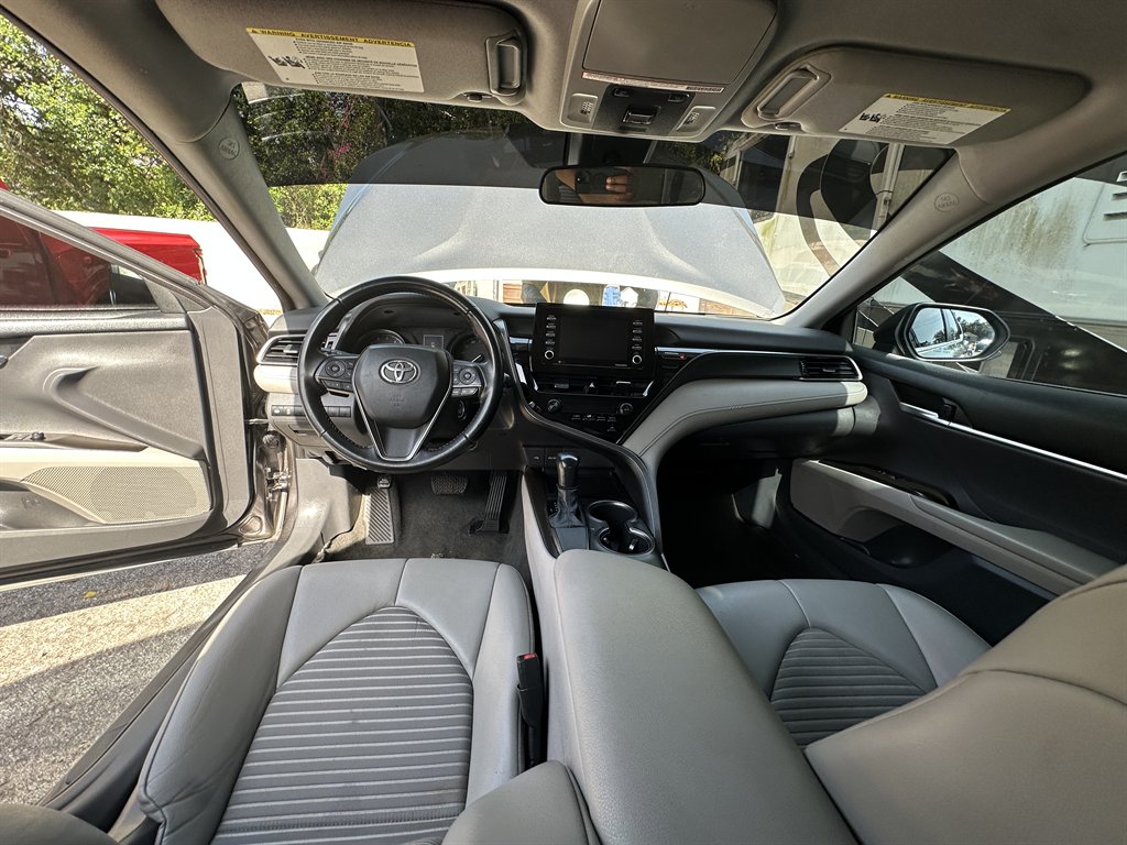 2021 Toyota Camry SE photo