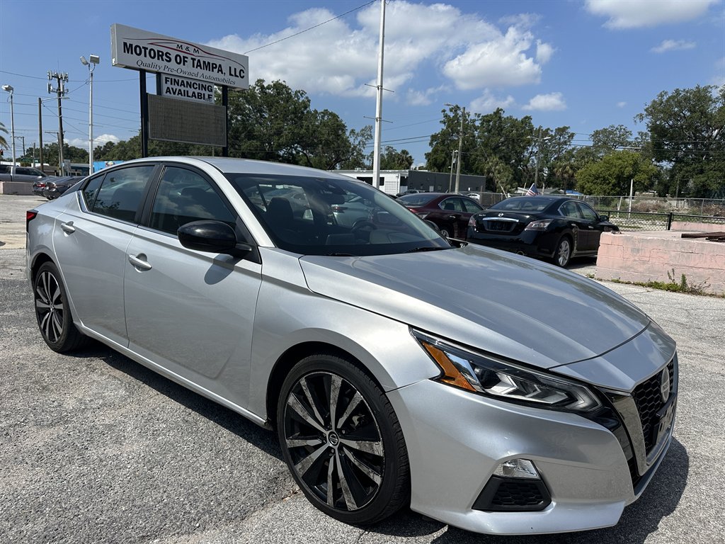 2021 Nissan Altima SR photo