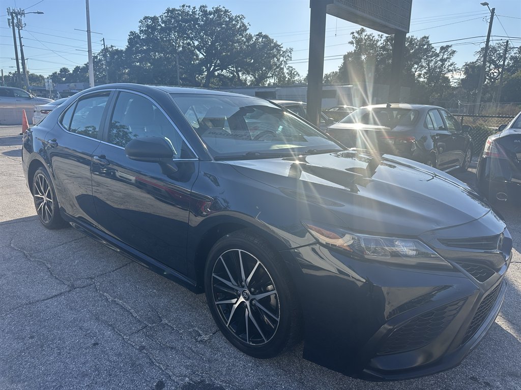 2021 Toyota Camry - $12,900