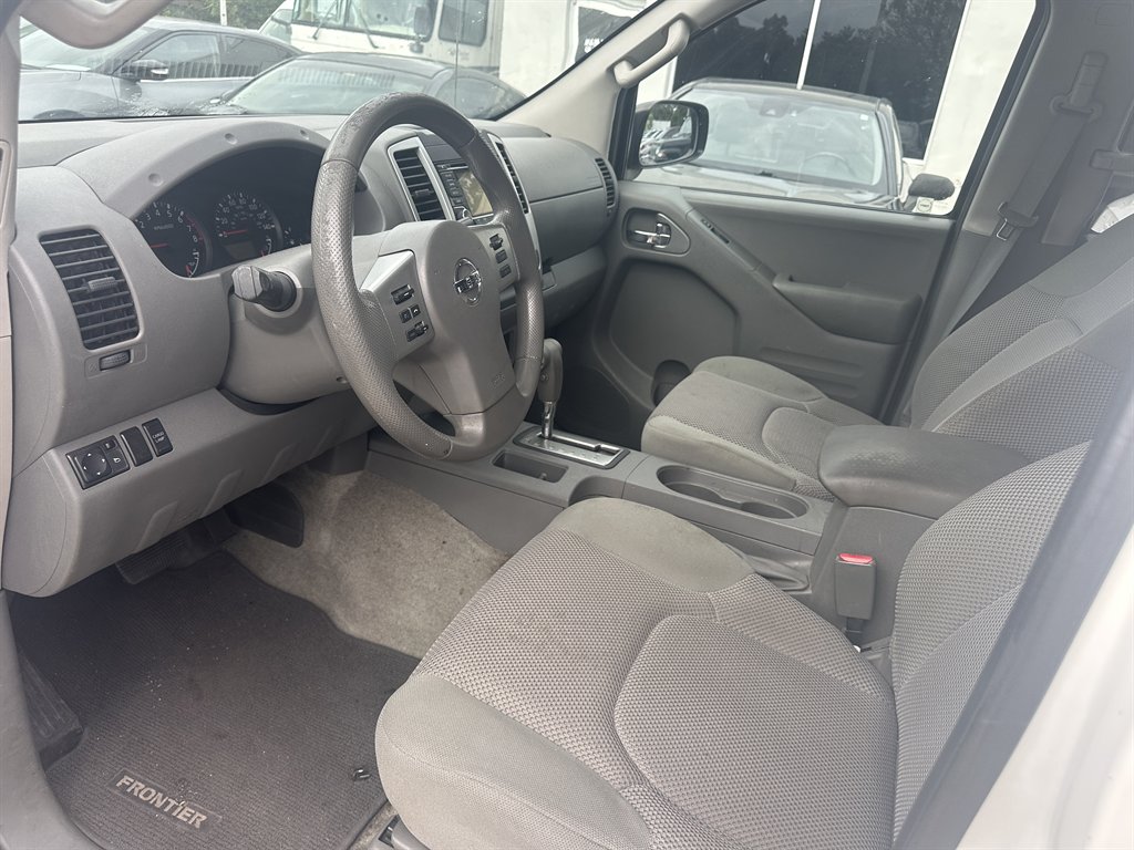 2015 Nissan Frontier - $10,900