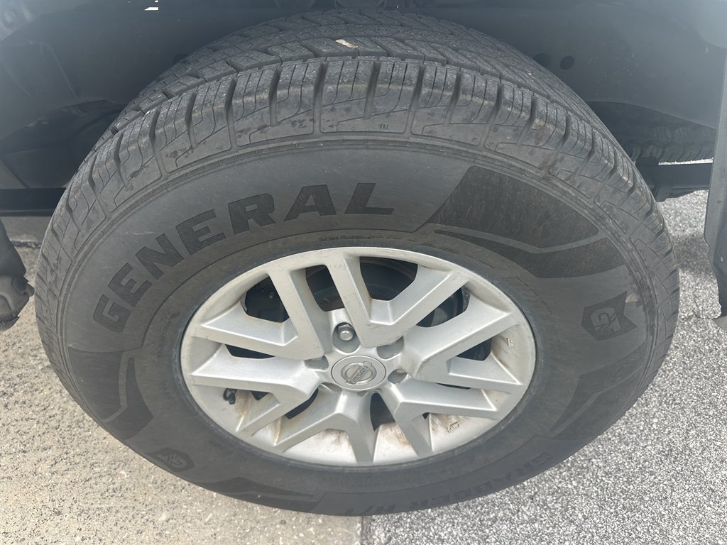 2015 Nissan Frontier - $10,900