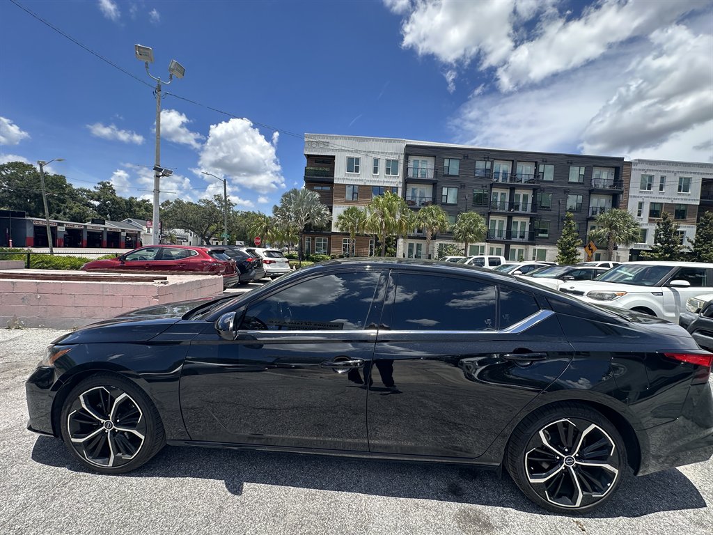 2023 Nissan Altima - $15,900