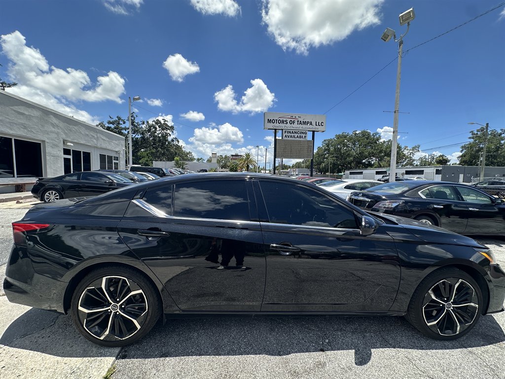 2023 Nissan Altima - $15,900