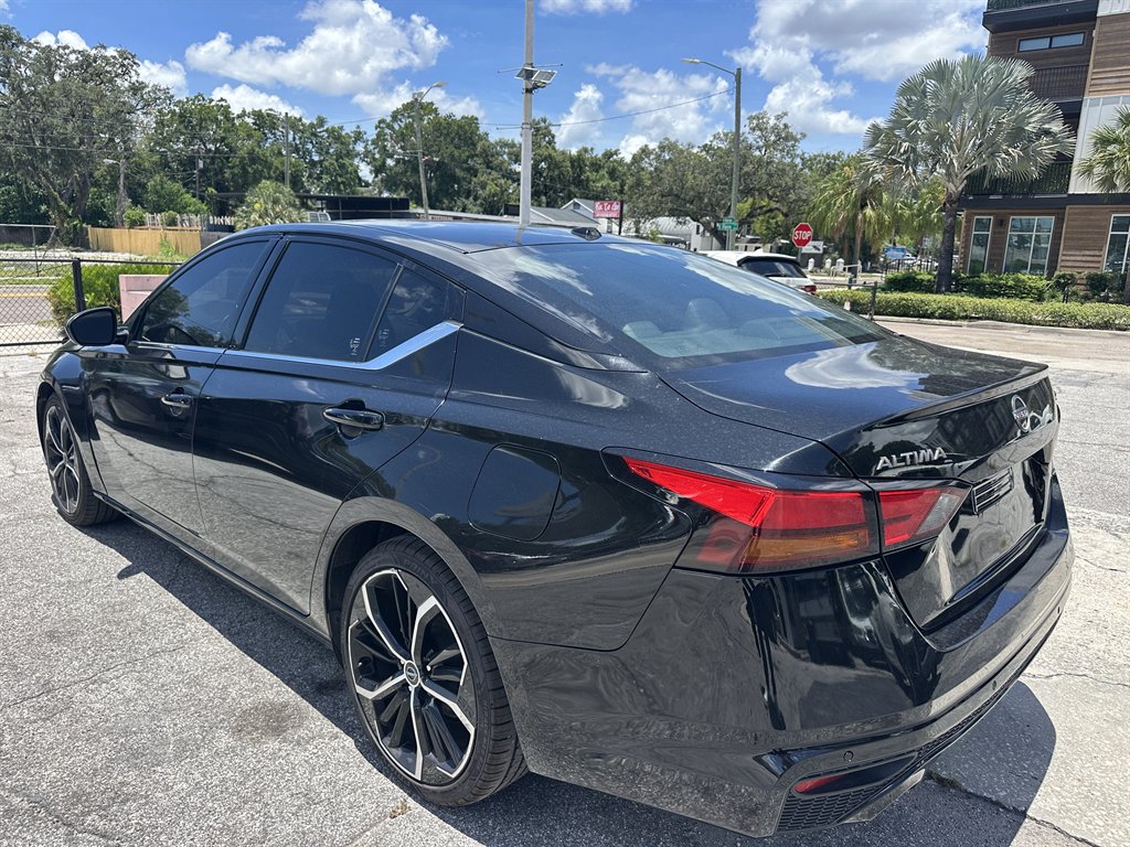 2023 Nissan Altima - $15,900