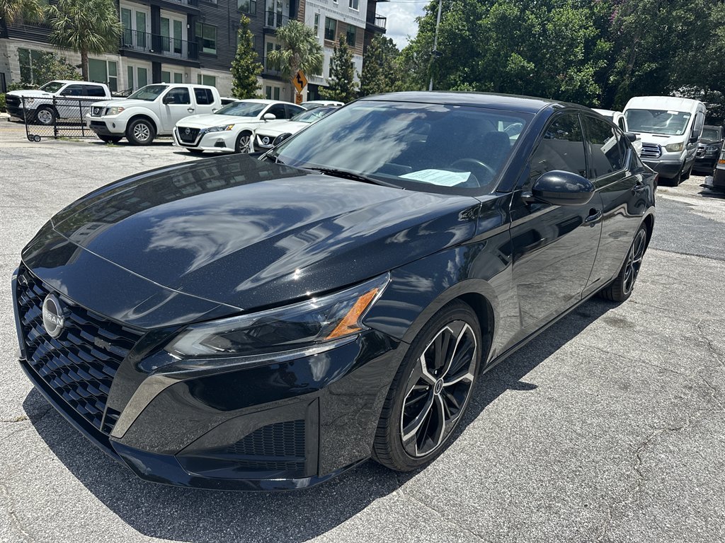2023 Nissan Altima - $15,900