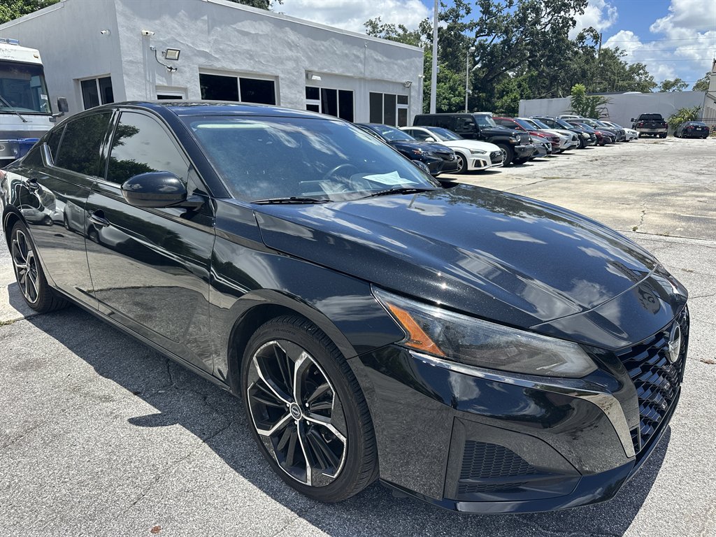 2023 Nissan Altima - $15,900