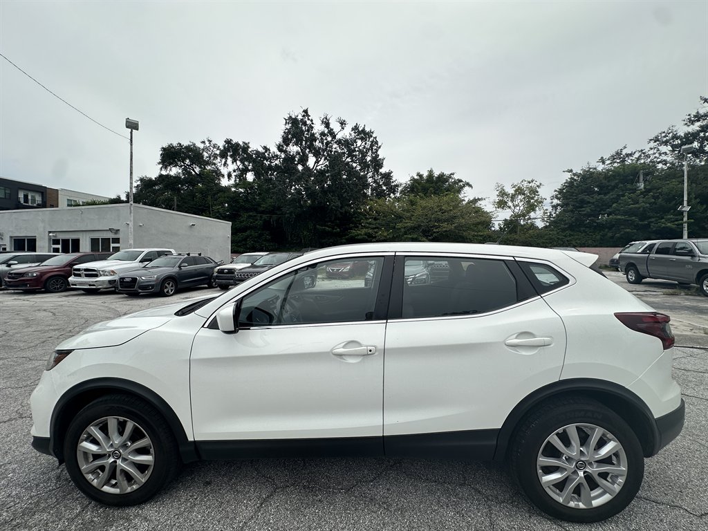 2022 Nissan Rogue - $15,900