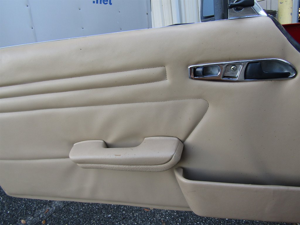 1983 Mercedes 500 SL - $15,000