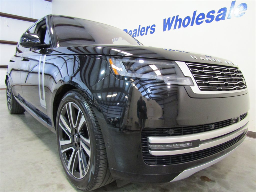 2023 Land Rover Range Rover - $136,900