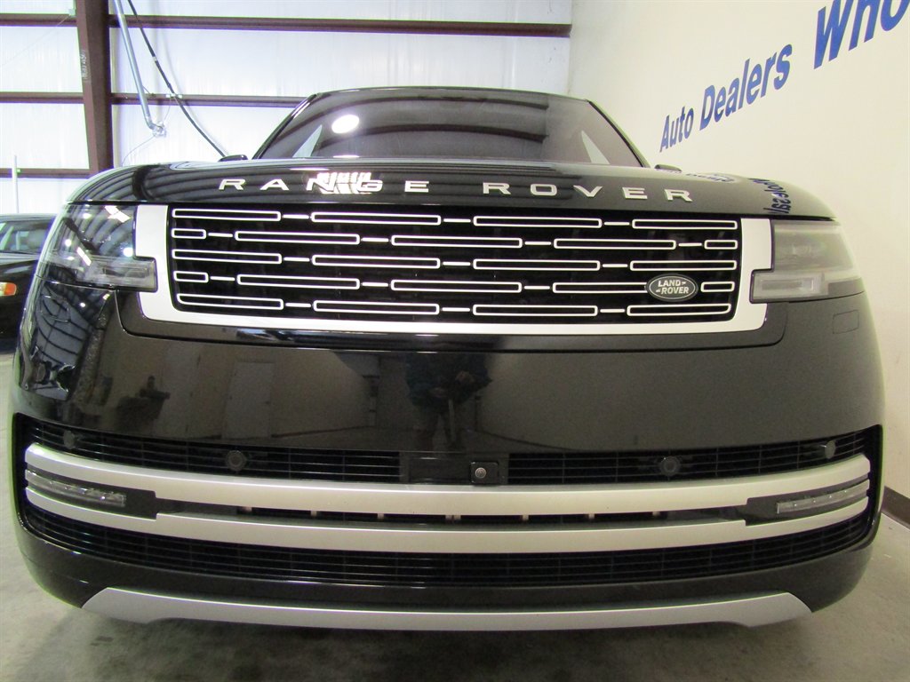 2023 Land Rover Range Rover - $136,900