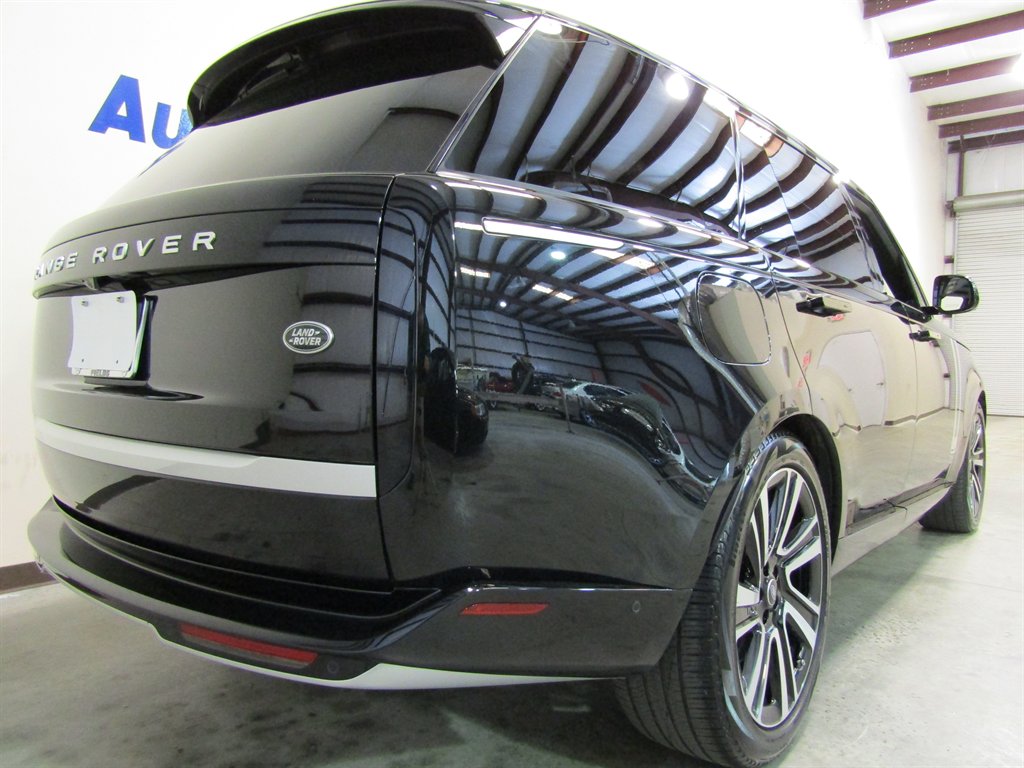2023 Land Rover Range Rover - $136,900