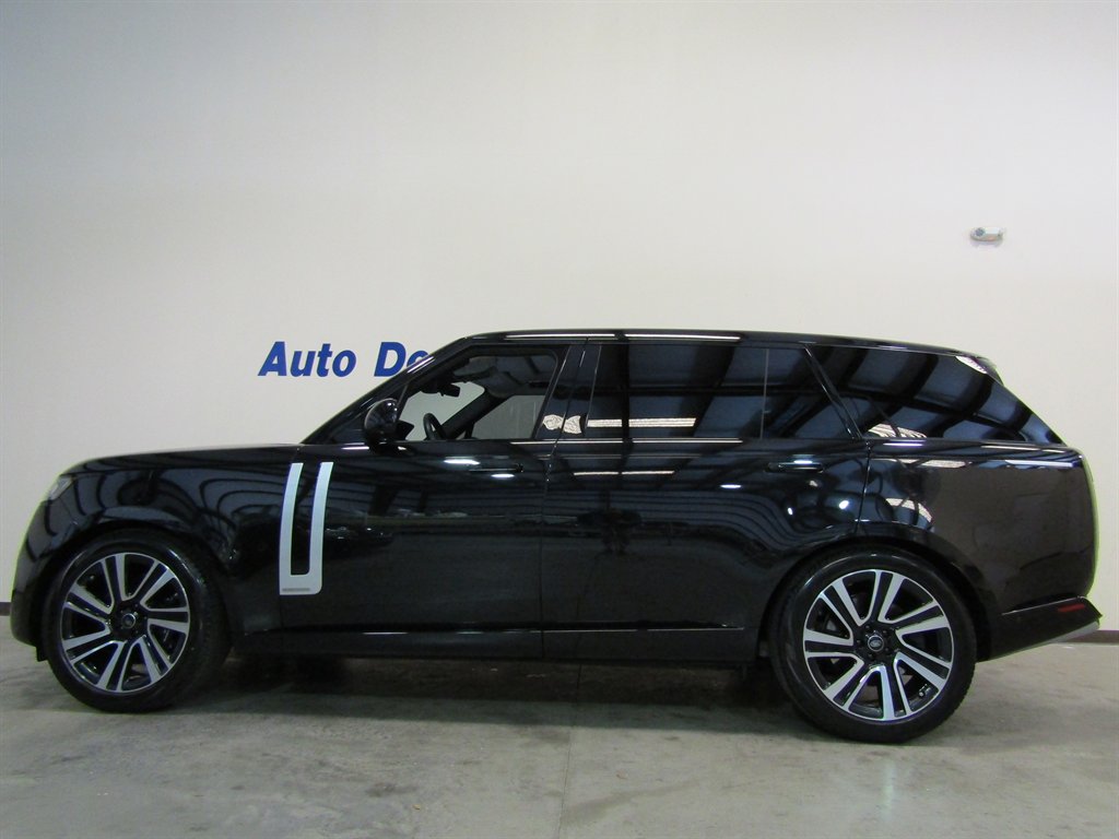 2023 Land Rover Range Rover - $136,900