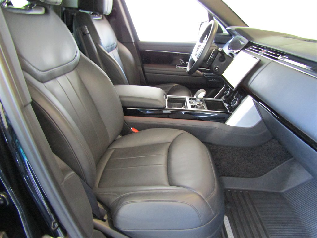 2023 Land Rover Range Rover - $136,900