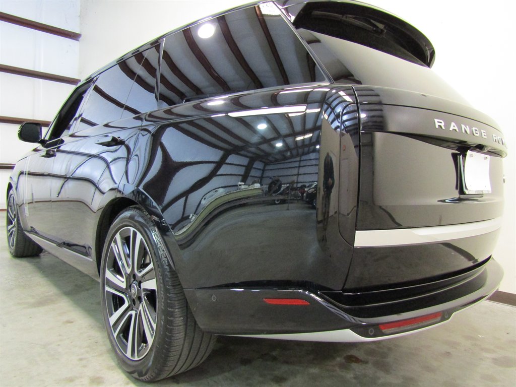 2023 Land Rover Range Rover - $136,900