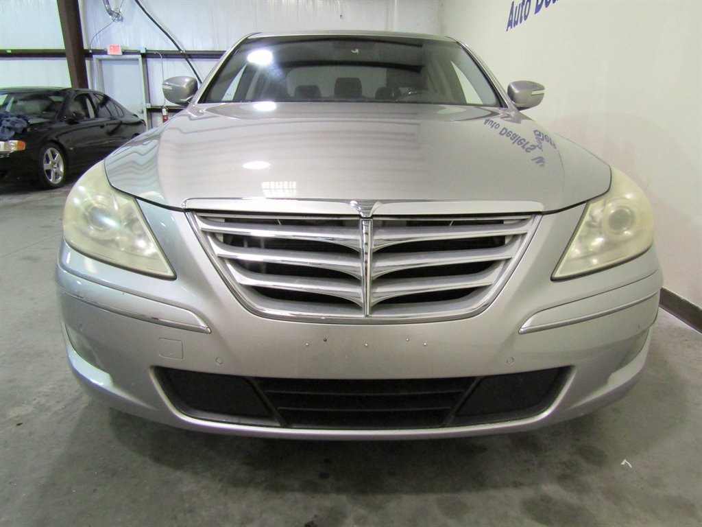 2011 Hyundai Genesis 4.6L V8 photo