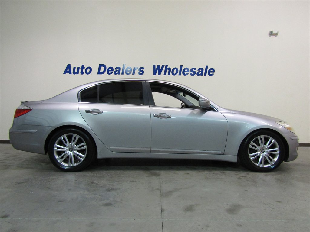 2011 Hyundai Genesis 4.6L V8 photo