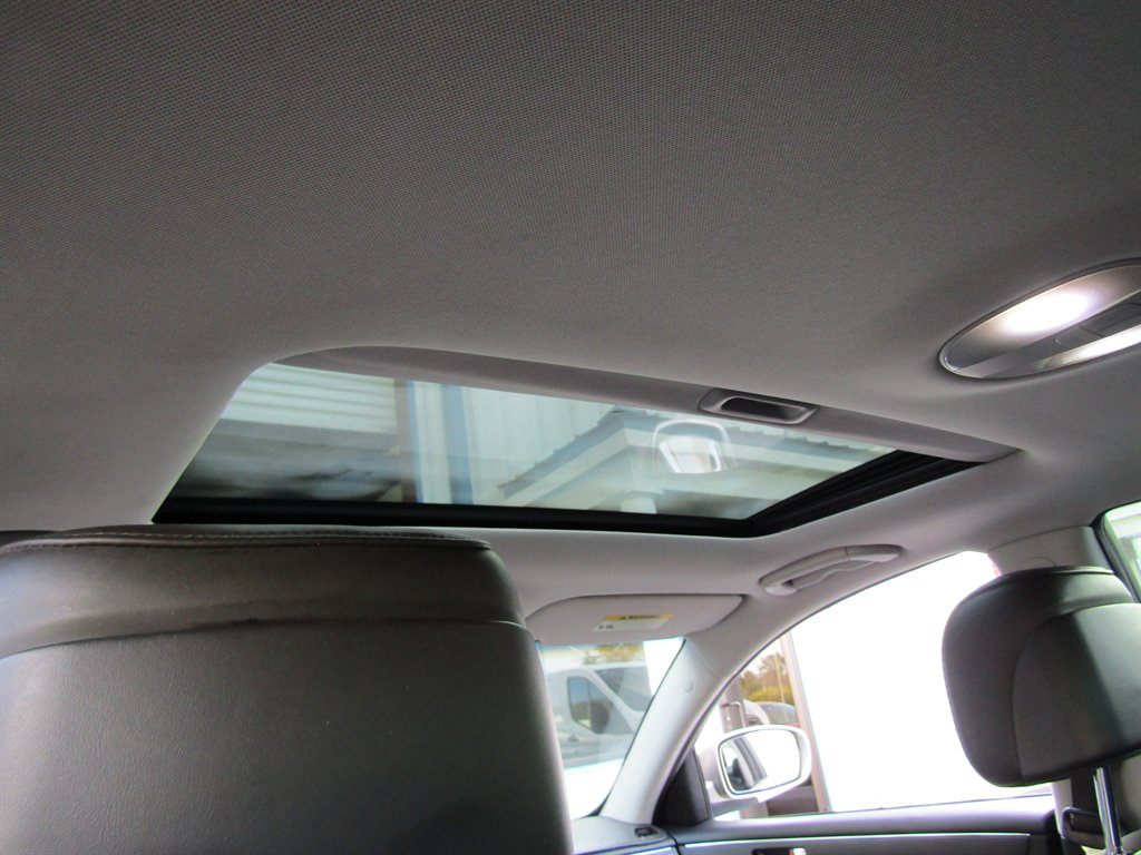 2011 Hyundai Genesis 4.6L V8 photo