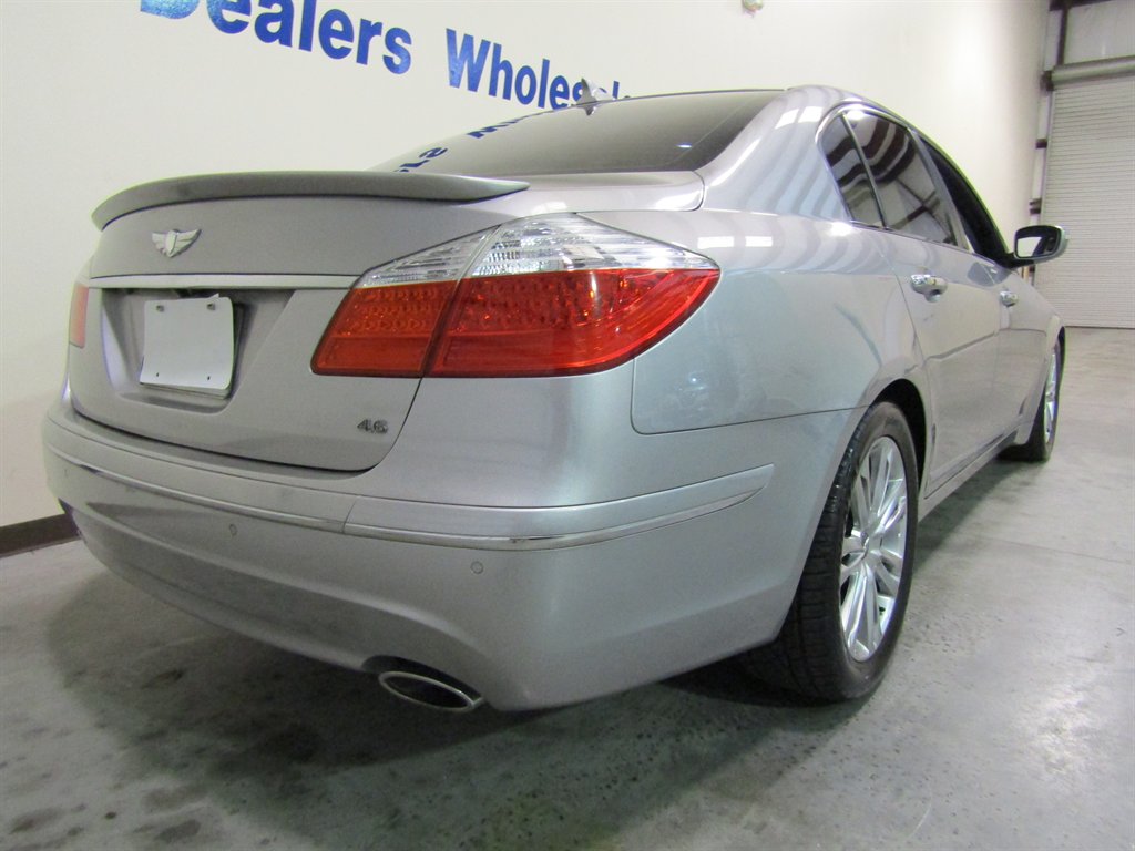 2011 Hyundai Genesis 4.6L V8 photo