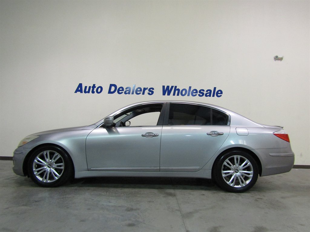 2011 Hyundai Genesis 4.6L V8 photo