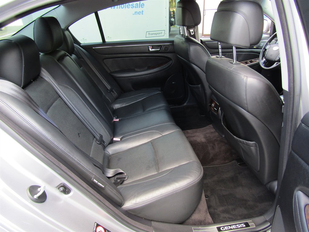 2011 Hyundai Genesis 4.6L V8 photo