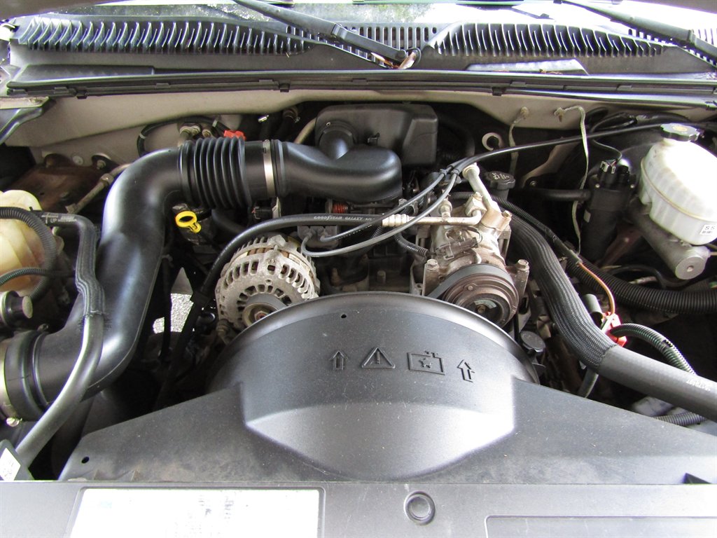 2004 Chevrolet Silverado - $8,900