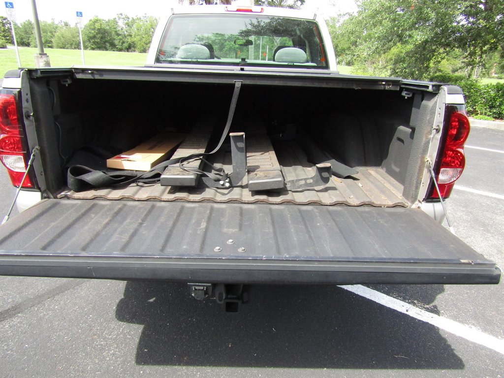 2004 Chevrolet Silverado - $8,900
