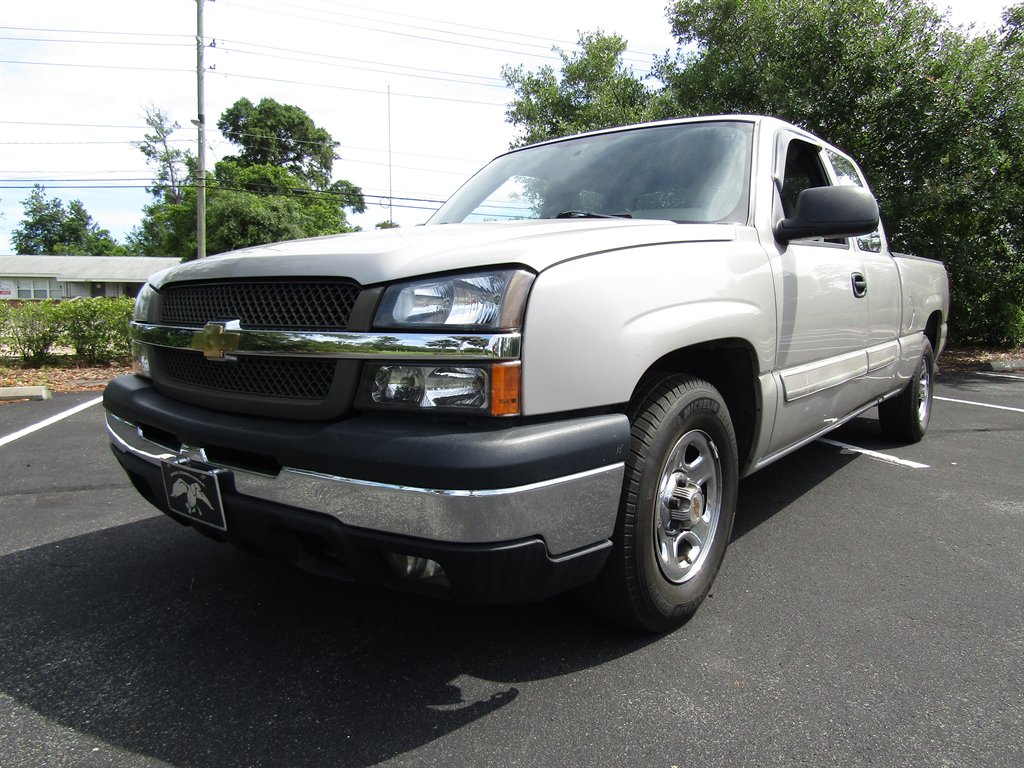 2004 Chevrolet Silverado - $8,900