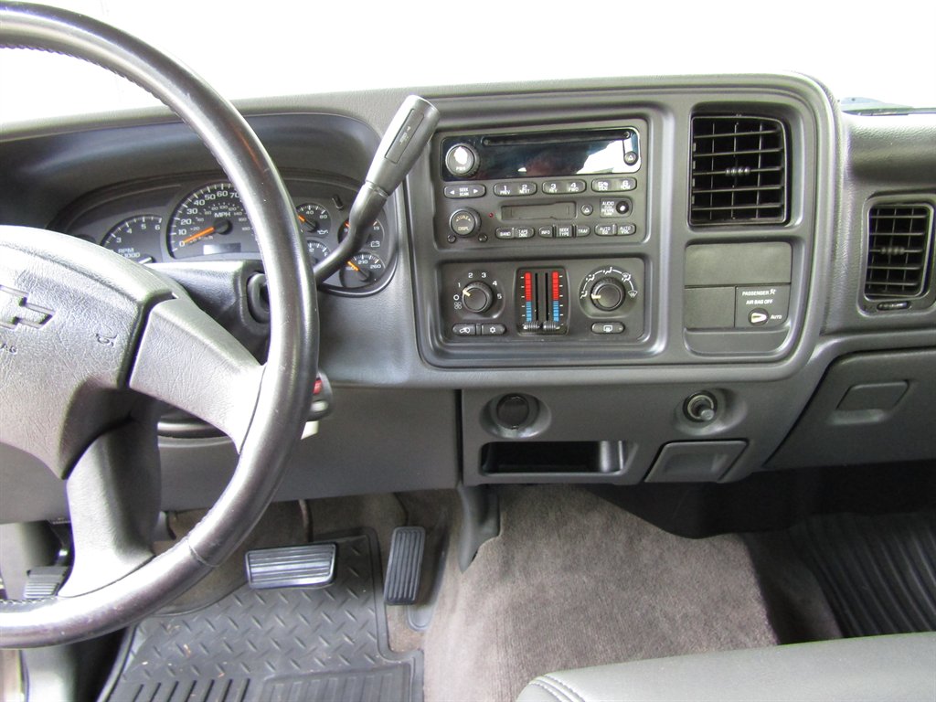2004 Chevrolet Silverado - $8,900