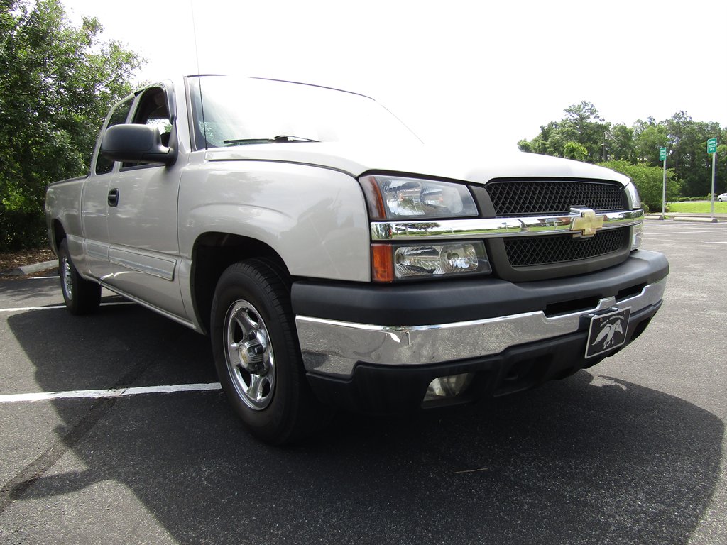 2004 Chevrolet Silverado - $8,900