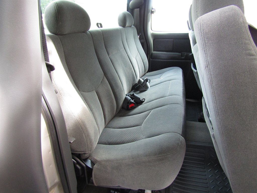 2004 Chevrolet Silverado - $8,900