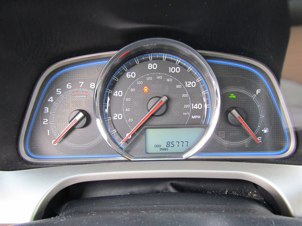 2015 Toyota RAV4 Limited photo