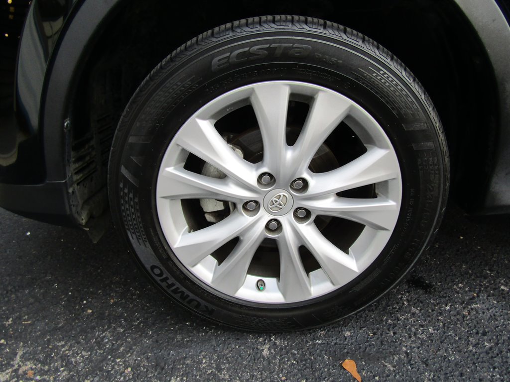 2015 Toyota RAV4 Limited photo