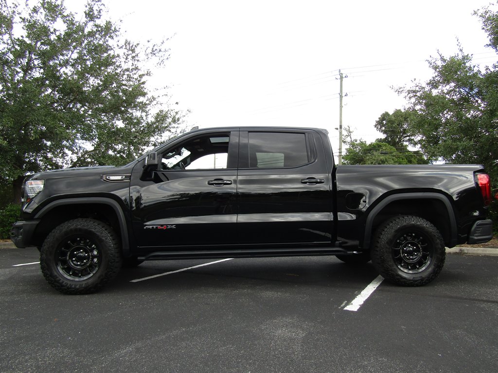2024 GMC Sierra - $67,900