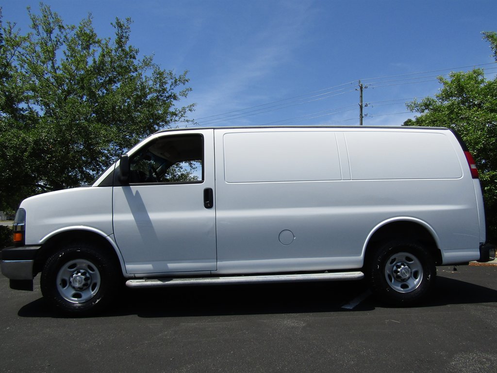 2019 Chevrolet Express - $10,900