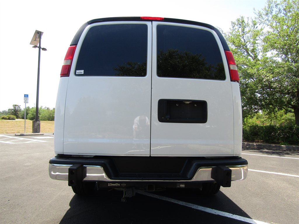 2019 Chevrolet Express - $10,900