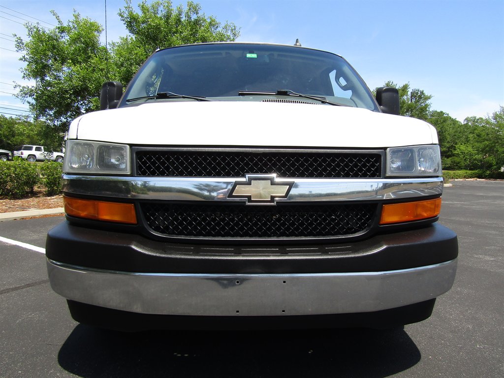 2019 Chevrolet Express - $10,900