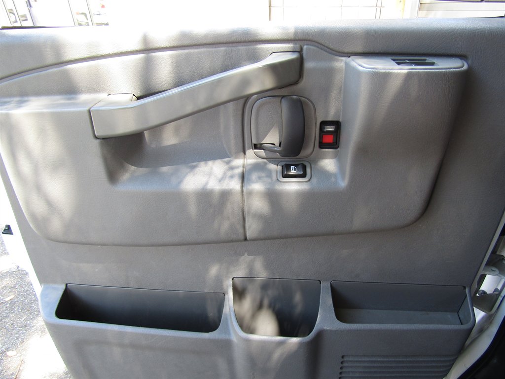 2019 Chevrolet Express - $10,900