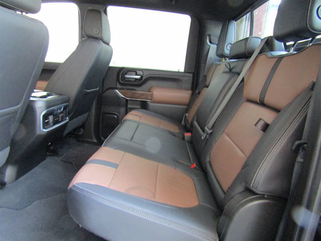 2021 Chevrolet Silverado 2500 High Country photo