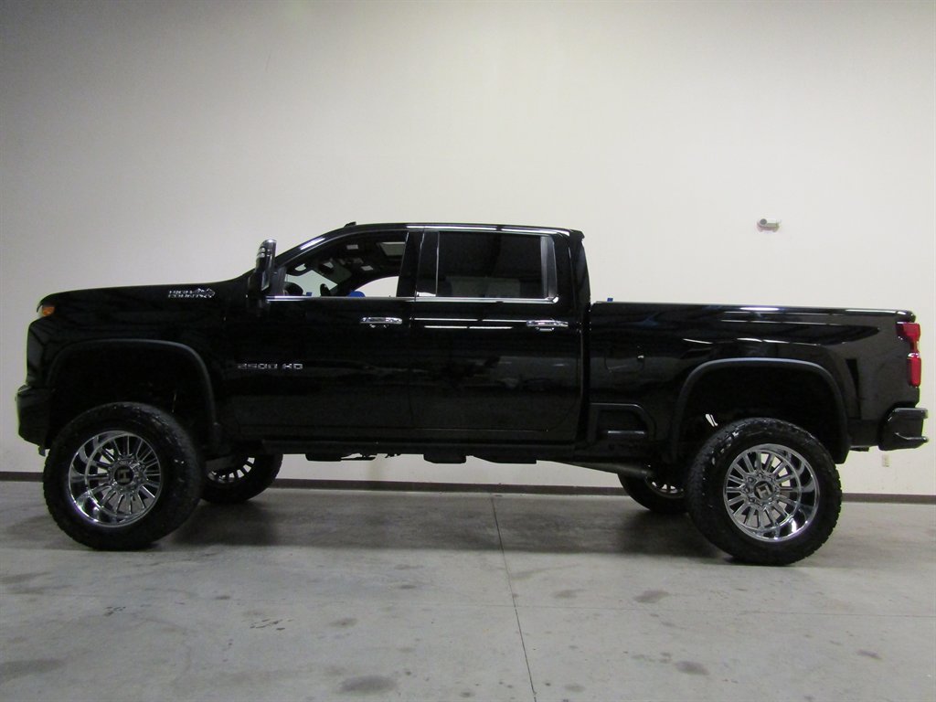 2021 Chevrolet Silverado 2500 High Country photo