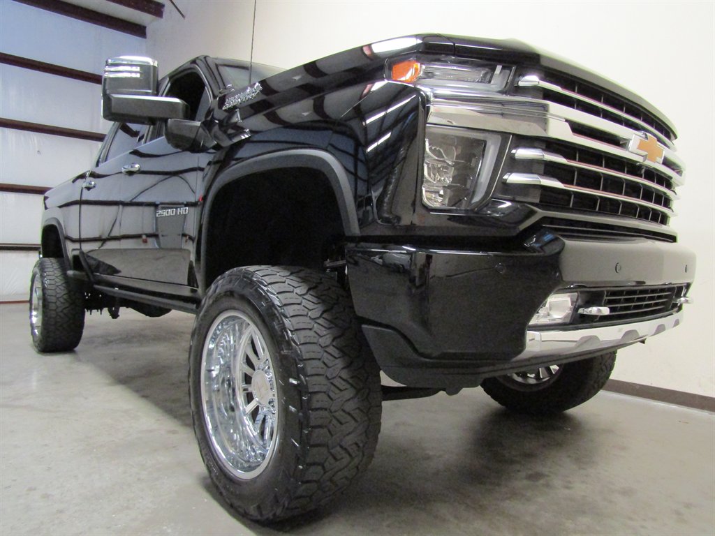 2021 Chevrolet Silverado 2500 High Country photo