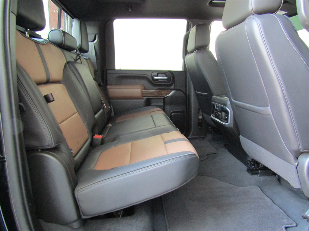 2021 Chevrolet Silverado 2500 High Country photo