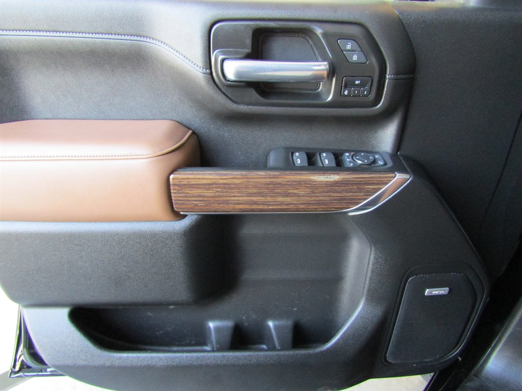 2021 Chevrolet Silverado 2500 High Country photo