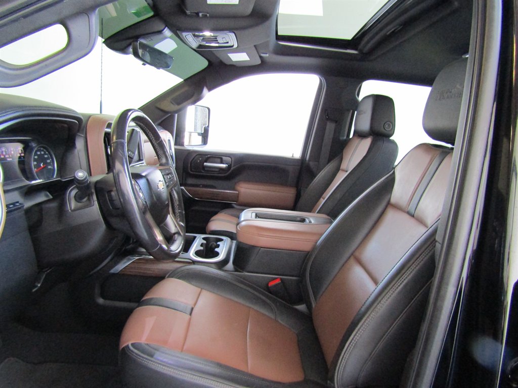 2021 Chevrolet Silverado 2500 High Country photo