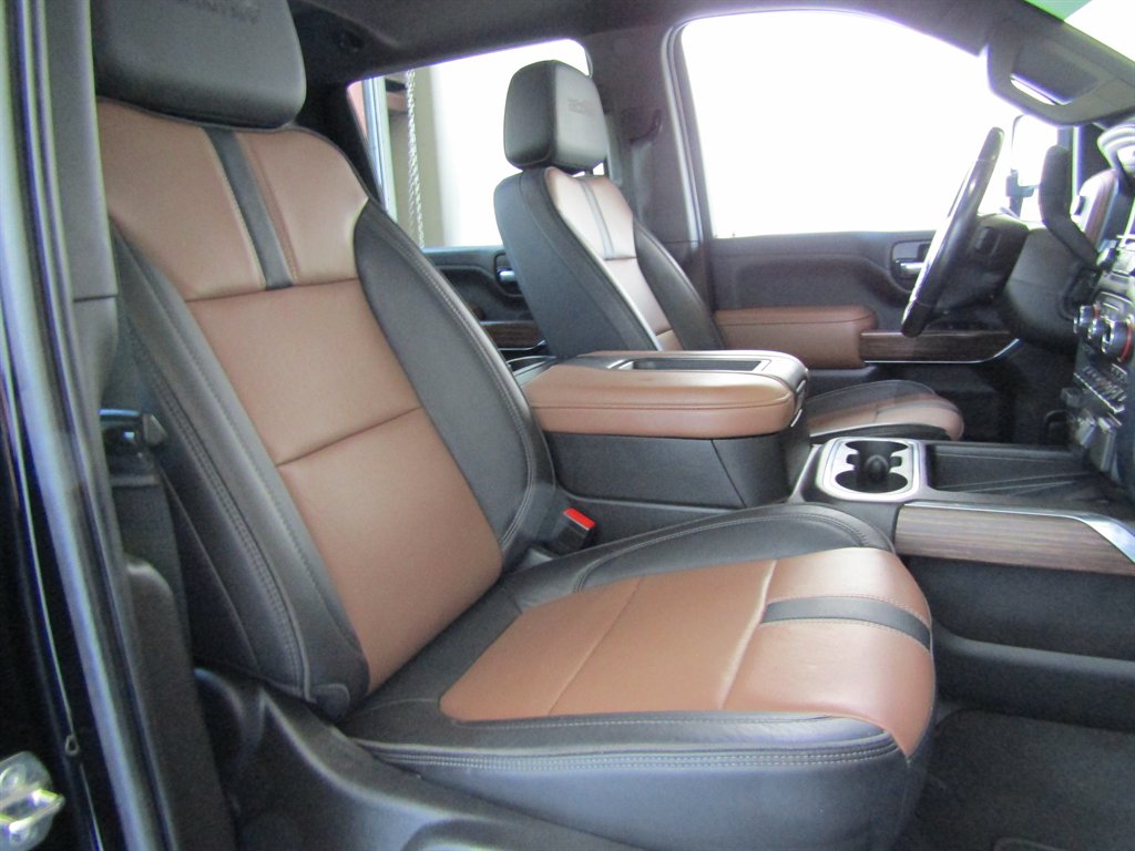 2021 Chevrolet Silverado 2500 High Country photo