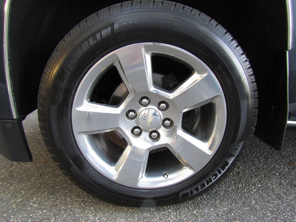 2019 Chevrolet Tahoe - $25,900